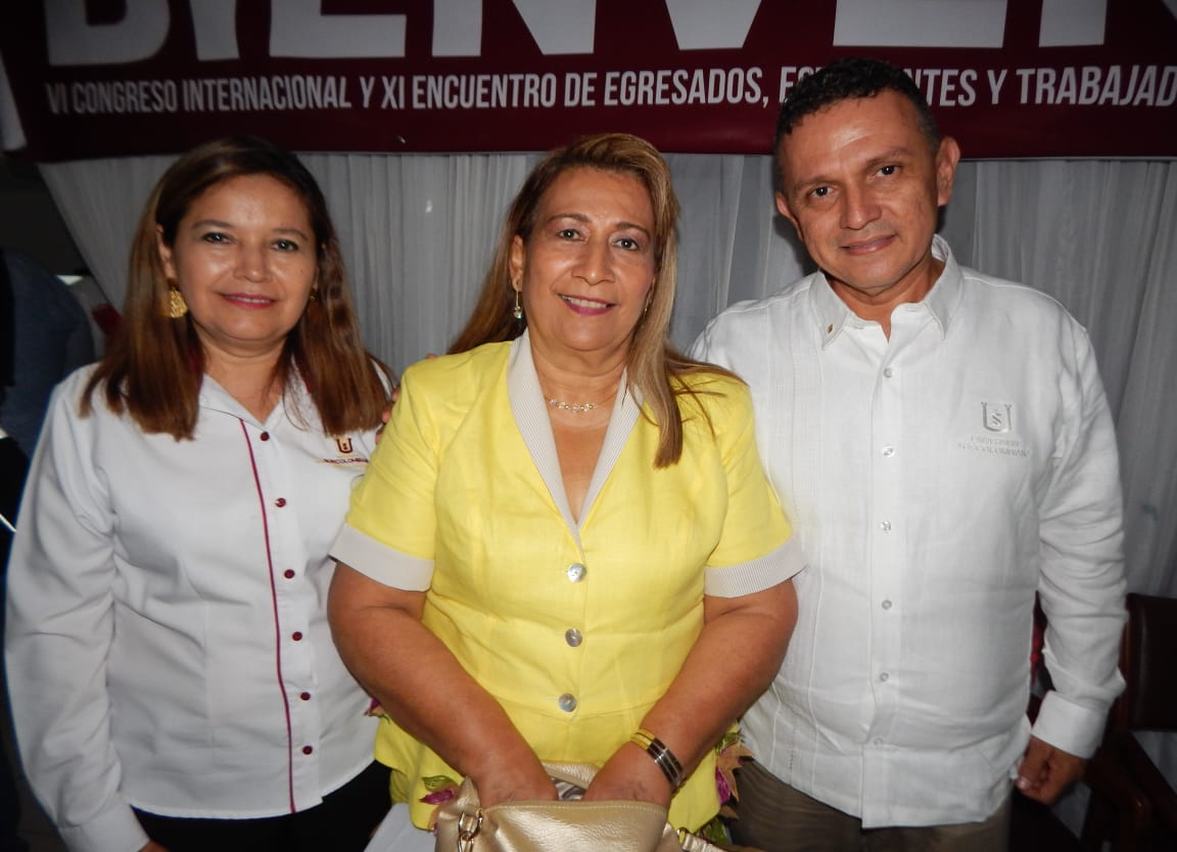 Sandra Cuellar, Nidia Guzmán y Ángel Miller Roa Cruz.